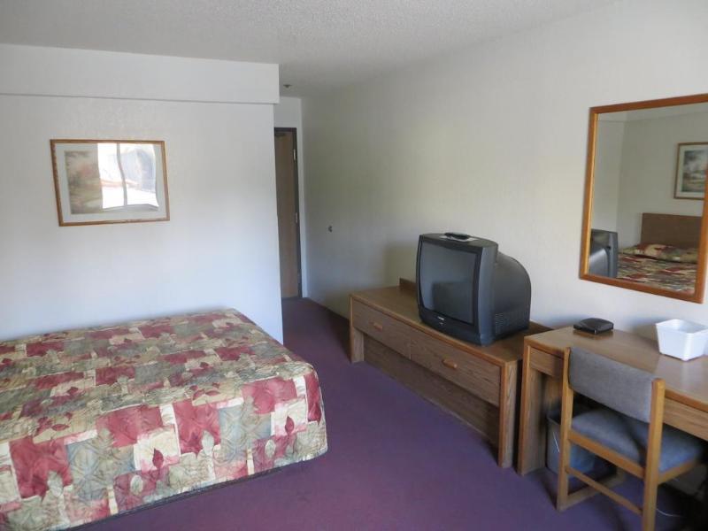 Отель Super 8 By Wyndham Saanichton Victoria Airport Экстерьер фото